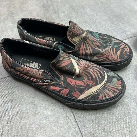 🔹VANS🔹 BUNDLE.. size 8 1/2 and 7 1/2 I can separate if you’d like - Picture 4 of 6